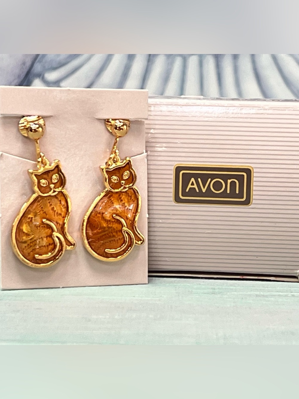 Vintage Avon Gold-Tone Cat Enameled Clop On Earrings